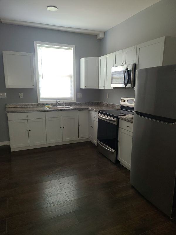 2613 W Fayette St - Photo 4 of 15
