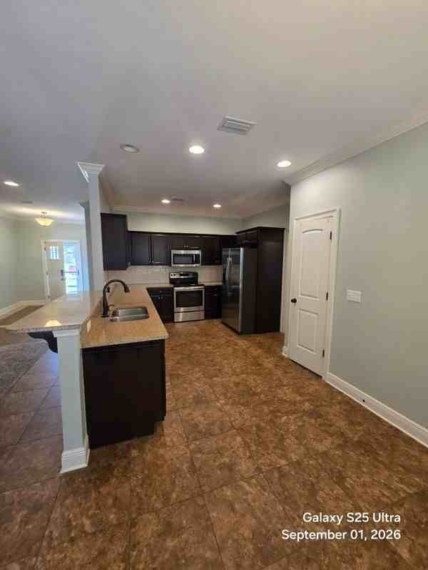 410 Serene Ct - Photo 2 of 12