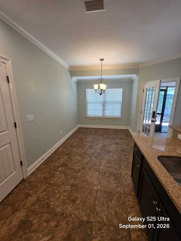 410 Serene Ct - Photo 4 of 12