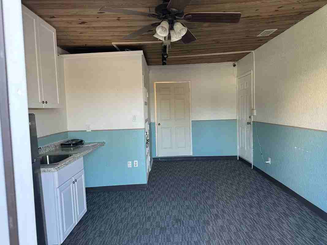 979 Croton Rd - Photo 3 of 15