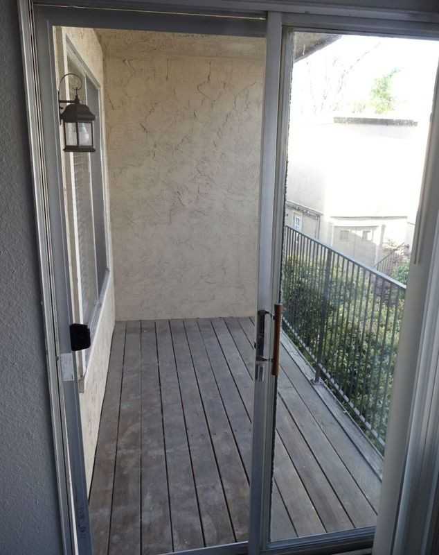 2304 G St - Photo 5 of 10