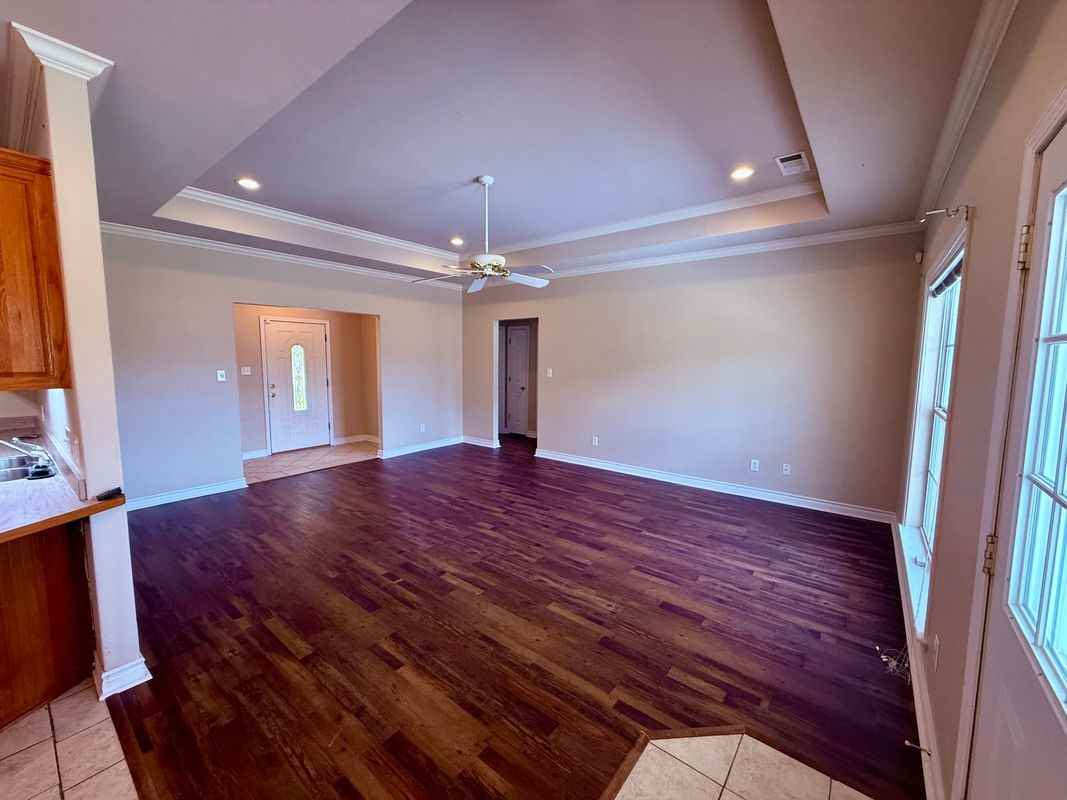 587 Long Beach Dr - Photo 3 of 18