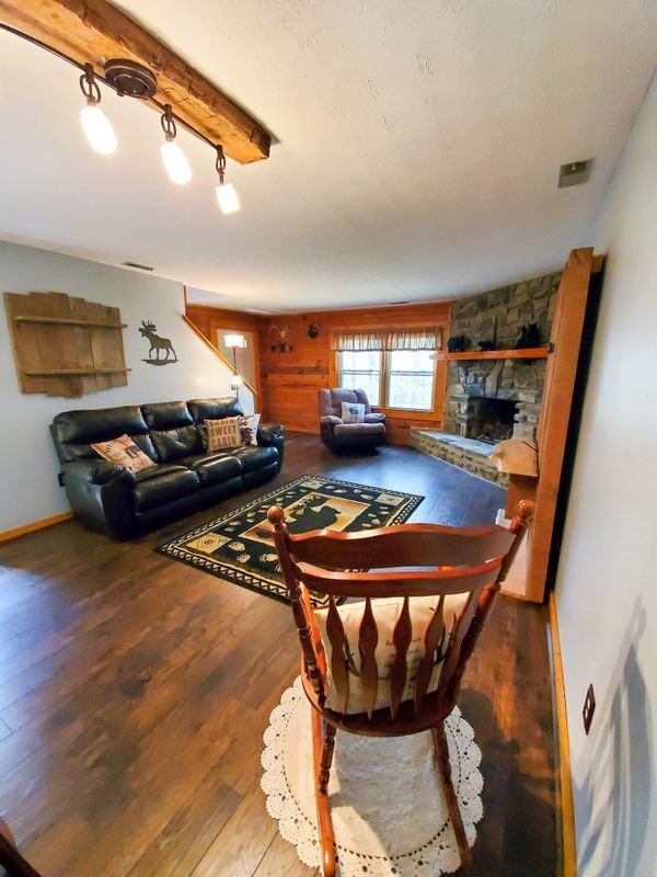 24 Mulberry Ln - Photo 5 of 36