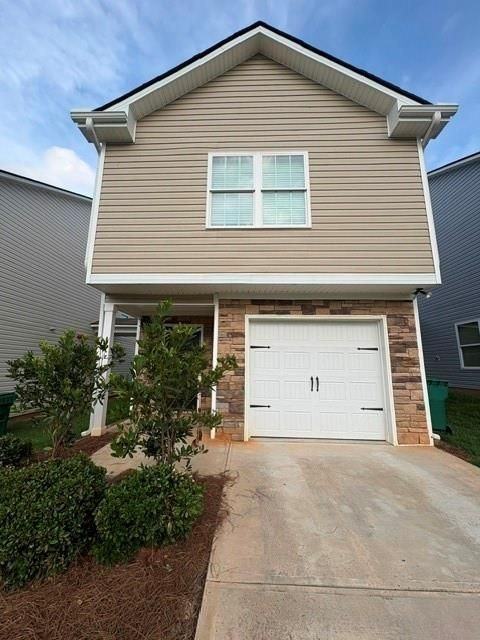 806 Carlton Pointe Pl