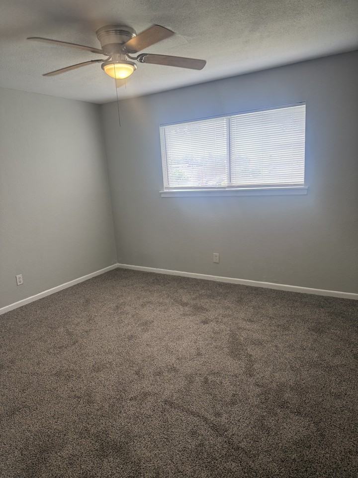 810 1st St #11 - Photo 2 of 5