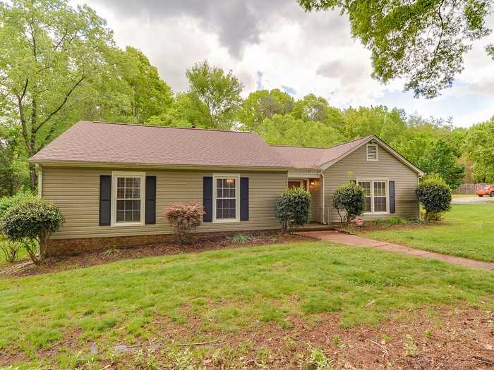 7600 Winterset Dr - Photo 6 of 50
