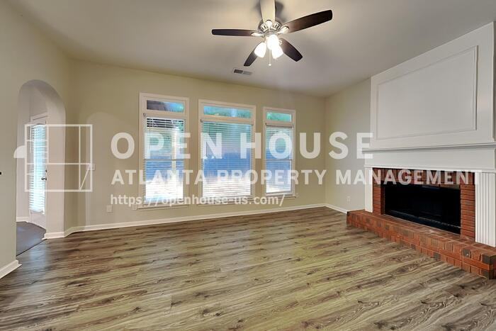 213 Park Creek Dr - Photo 4 of 20