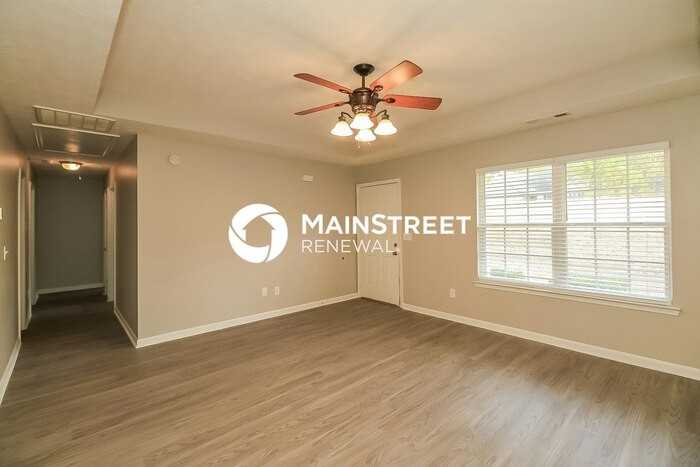7 Mineral Springs Ct - Photo 4 of 16