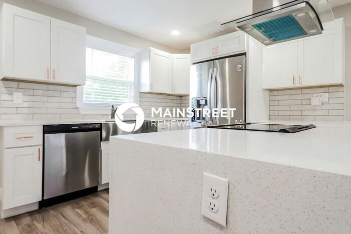4412 W Bay Ave - Photo 5 of 15
