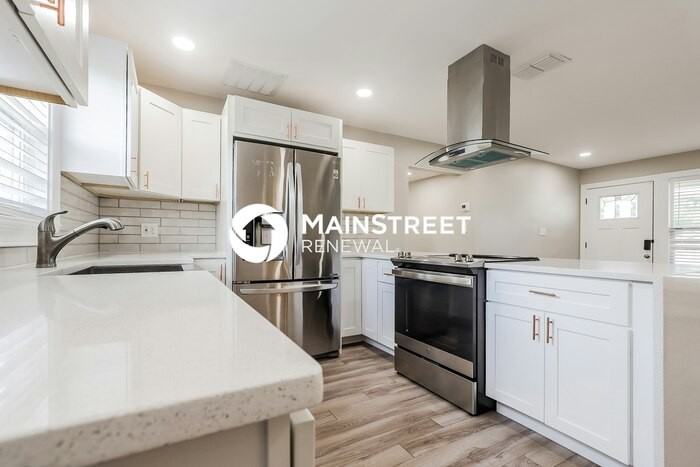 4412 W Bay Ave - Photo 6 of 15