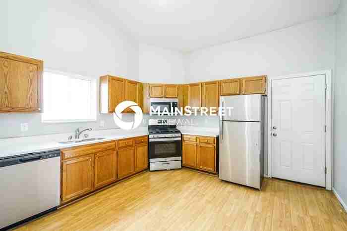 1623 Butterfly Ct - Photo 5 of 18