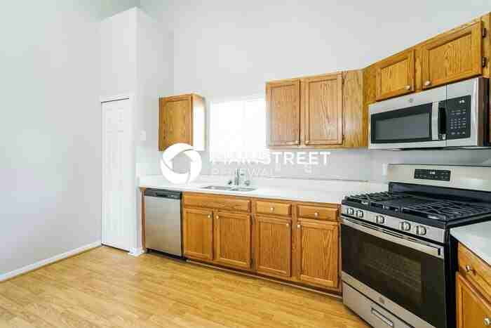 1623 Butterfly Ct - Photo 6 of 18