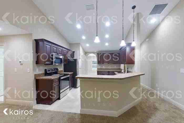 13511 Se 55th Ave - Photo 6 of 29