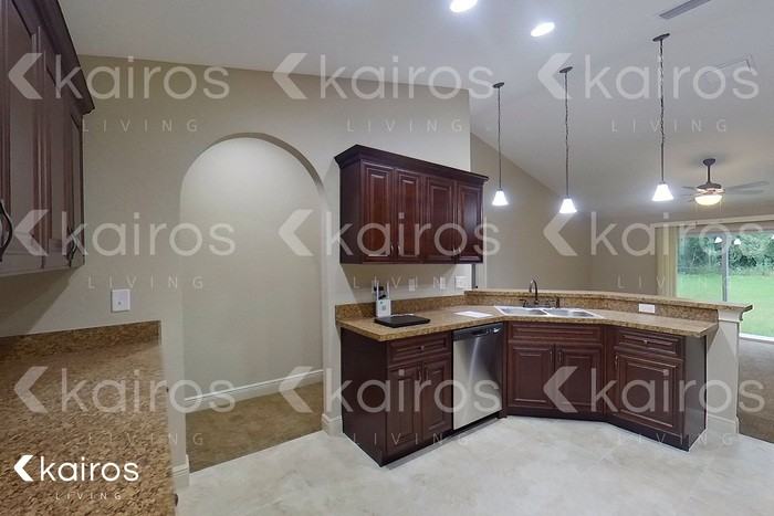 13511 Se 55th Ave - Photo 7 of 29