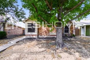 925 Old Barn Ln - Photo 1 of 1