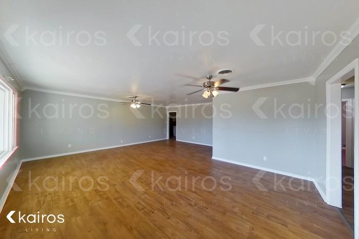 2813 James Louis Dr - Photo 2 of 27