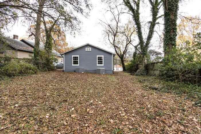 1613 Parson St #A - Photo 6 of 31