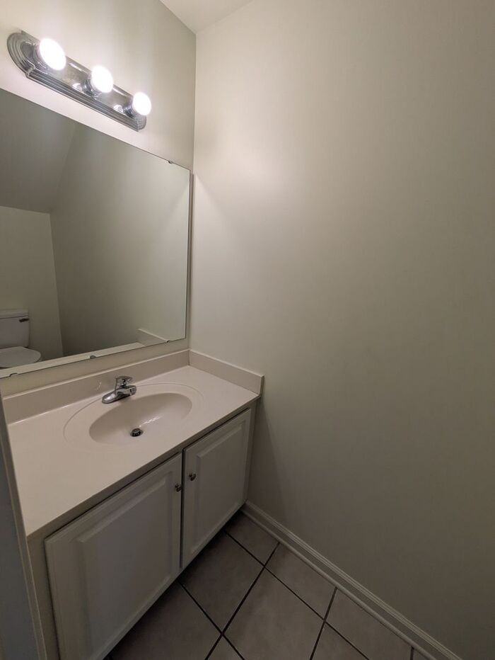 1744 14th Street Ln Ne #C - Photo 5 of 10