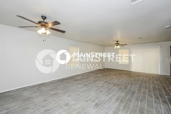 8641 Hawkview Dr - Photo 4 of 17