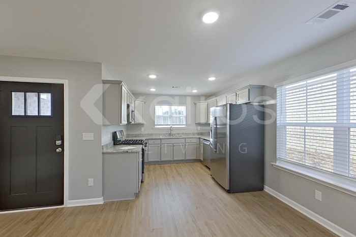 105 Denise Dr - Photo 6 of 21