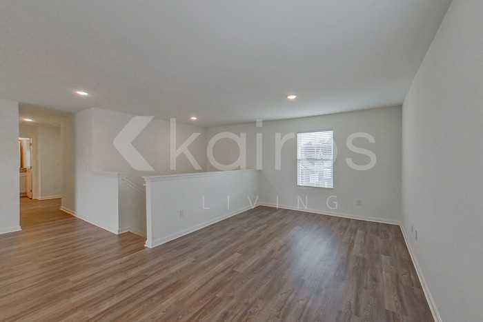 285 Gaston Cir - Photo 2 of 30