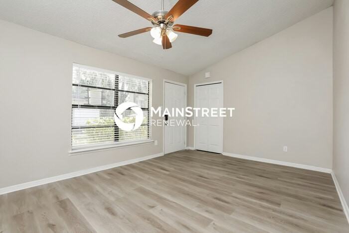 5819 W Amelia St - Photo 3 of 16