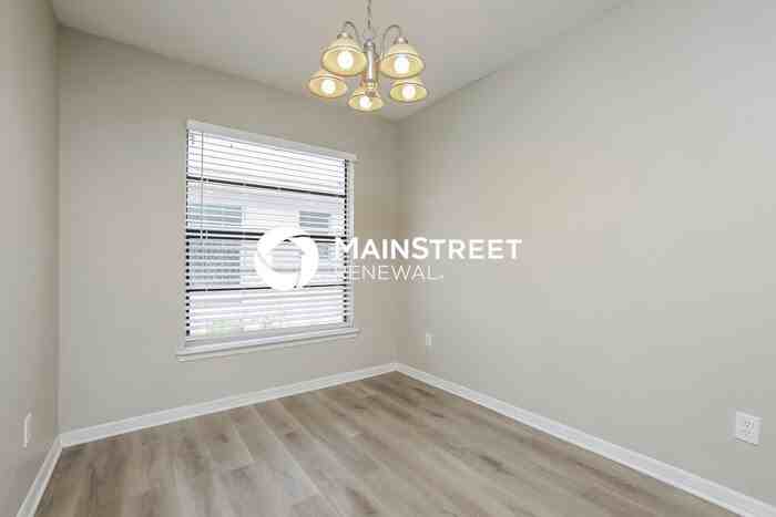 5819 W Amelia St - Photo 4 of 16