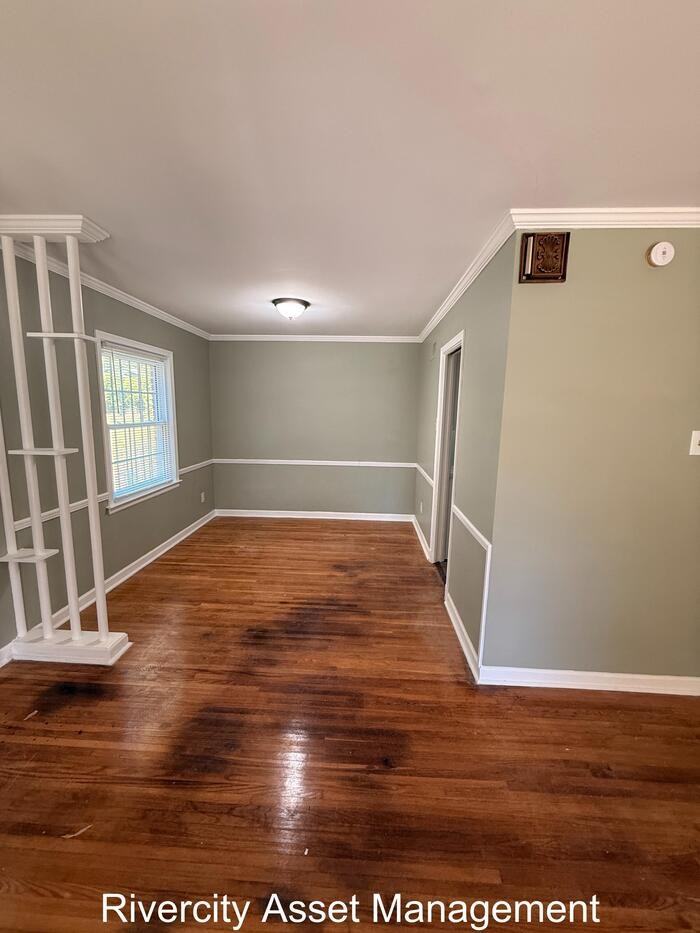 3176 Toby Ln - Photo 3 of 11