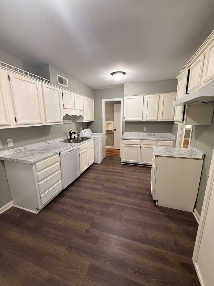 3176 Toby Ln - Photo 4 of 11