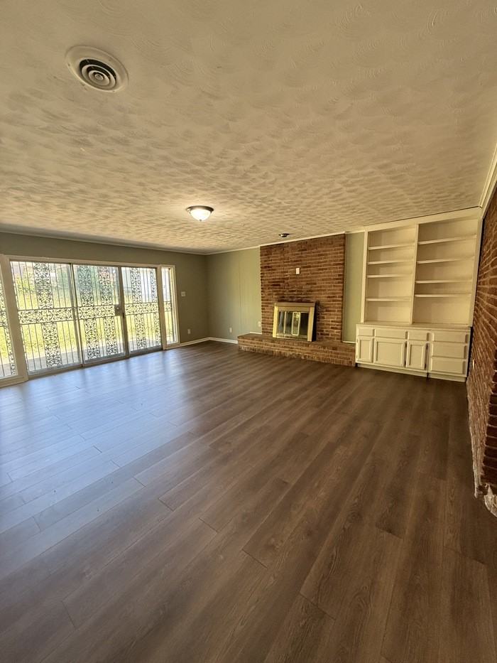 3176 Toby Ln - Photo 5 of 11