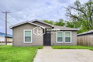 featured image of 700 E Pecan Ave