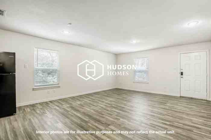 700 E Pecan Ave - Photo 4 of 14