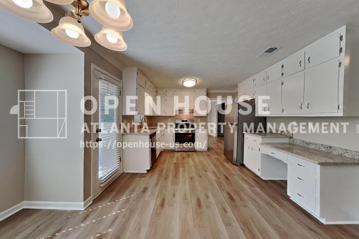 5054 Arbor Ln Sw - Photo 6 of 21