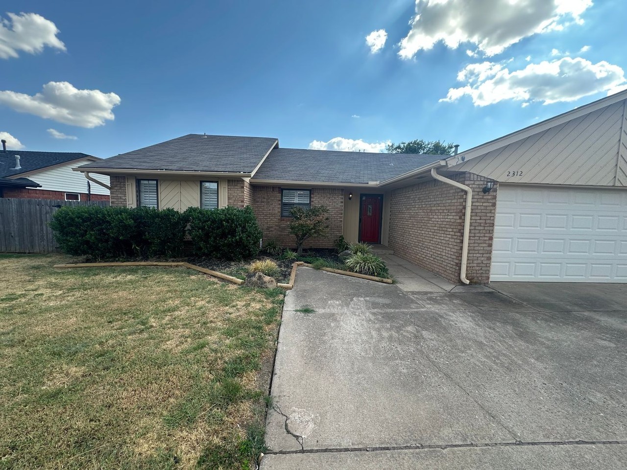 2312 Shadowlake Dr - Photo 3 of 50