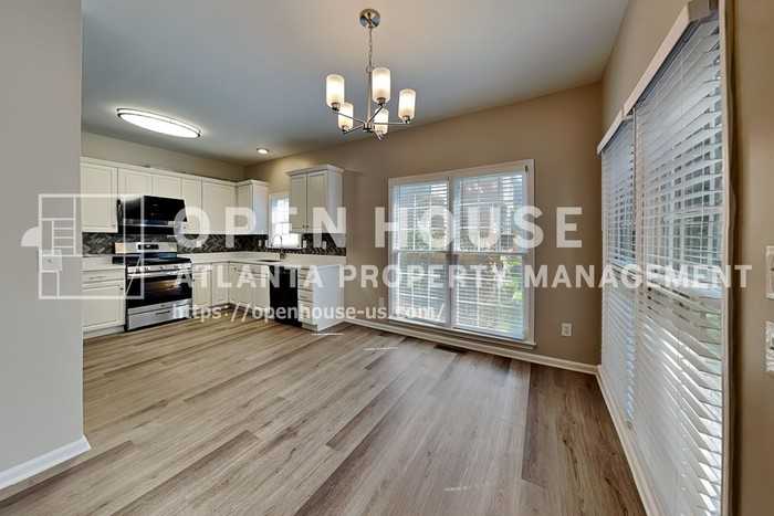 1494 Oglethorpe Dr - Photo 7 of 23