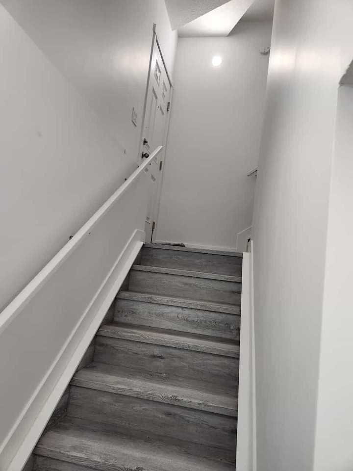 6610 64 Ave - Photo 3 of 17
