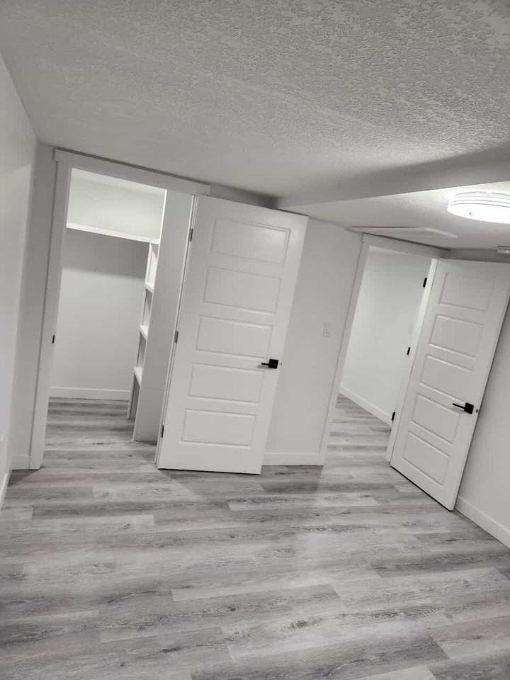 6610 64 Ave - Photo 5 of 17