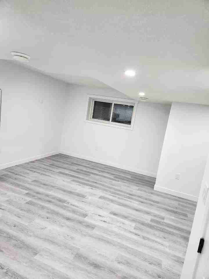 6610 64 Ave - Photo 7 of 17