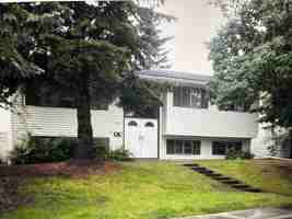 featured image of 1335 University Dr Nw