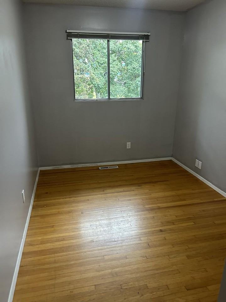 1335 University Dr Nw - Photo 5 of 16