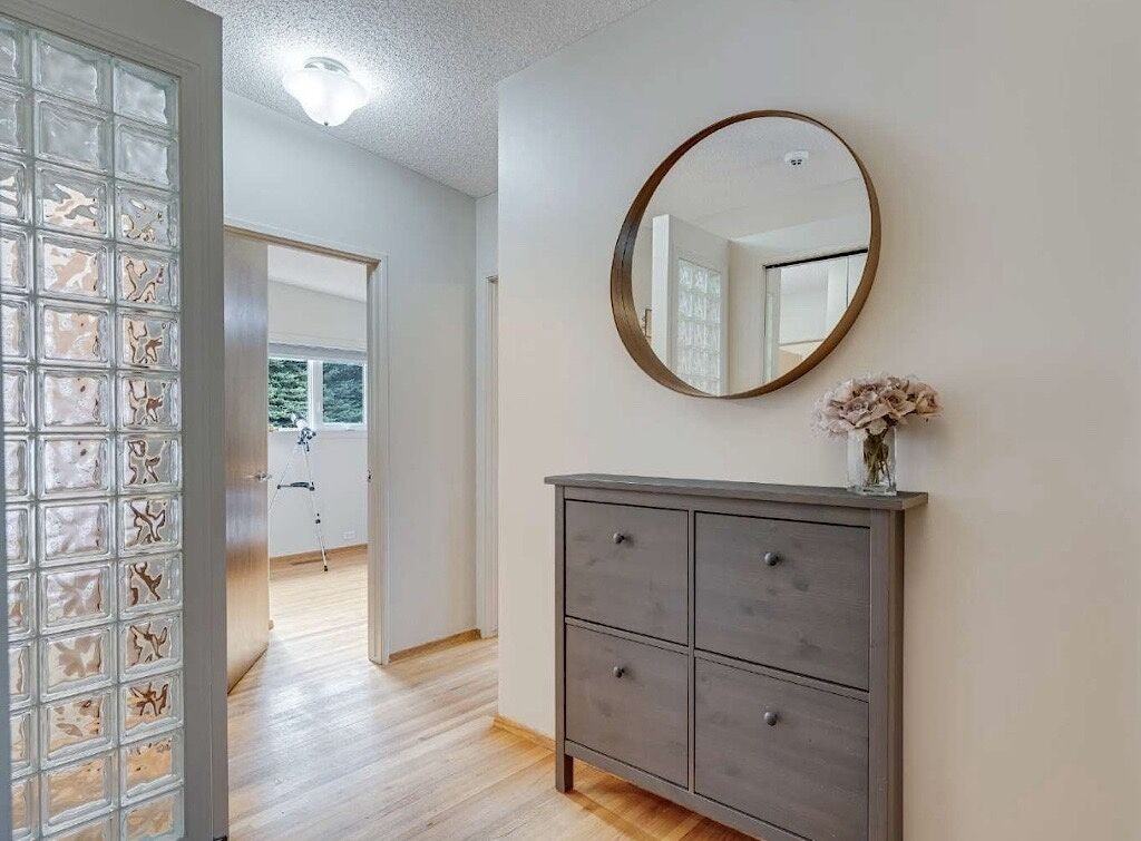 4203 Vauxhall Cres Nw - Photo 2 of 16