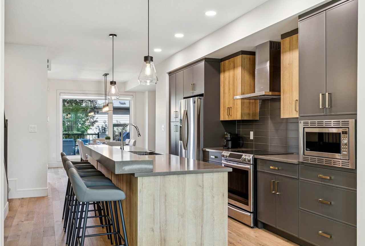 8928 148 St Nw - Photo 2 of 35