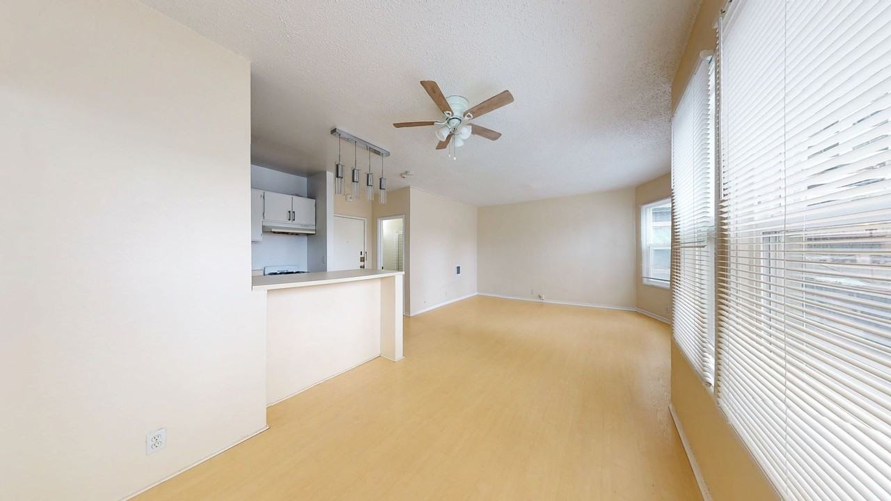 146 Grand Ave - Photo 4 of 42