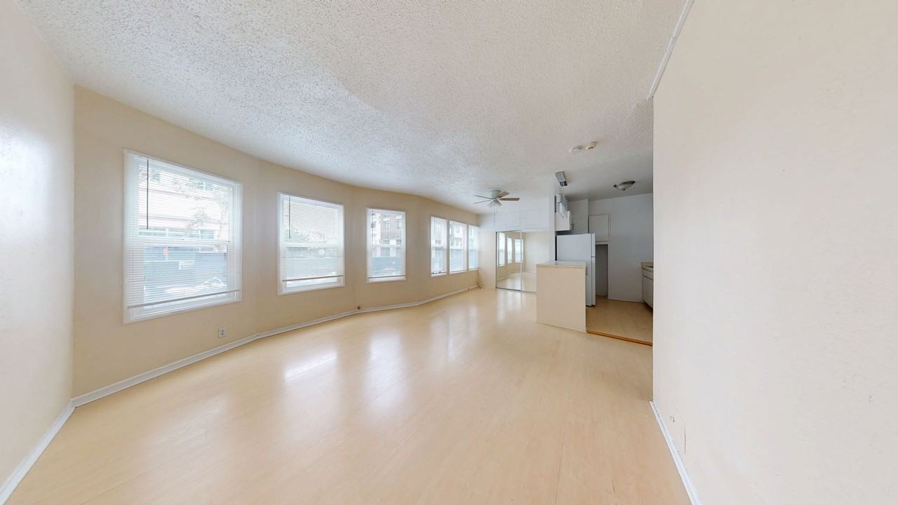 146 Grand Ave - Photo 5 of 42