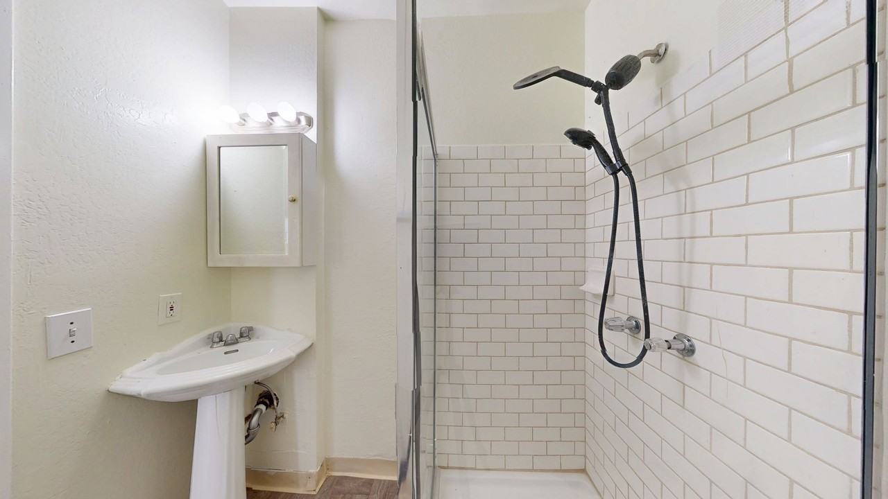 146 Grand Ave - Photo 7 of 42