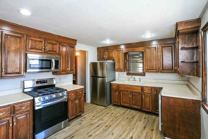 188 W 500 S - Photo 5 of 10