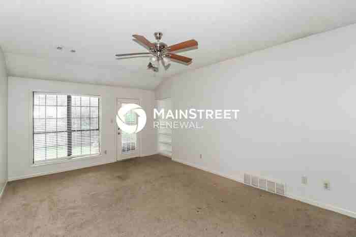 7280 Eggleston Rd - Photo 3 of 16