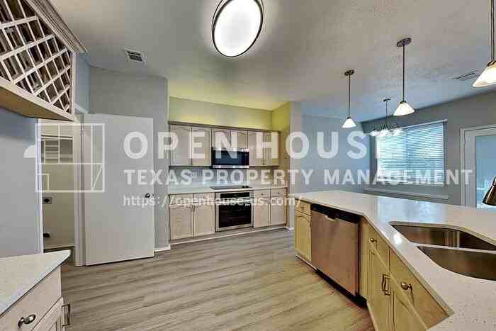 1677 Prescott Cir - Photo 6 of 20