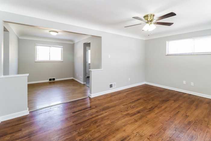 1206 Toluca Ct - Photo 7 of 14