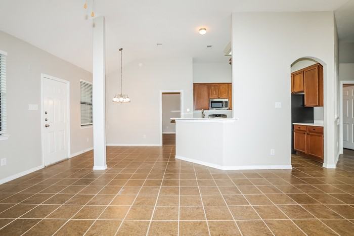 818 Belvedere Dr - Photo 3 of 16
